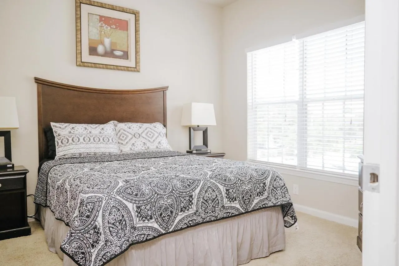 Perfect 2-Bedroom Resort Condo Free Parking Tampa Apartment