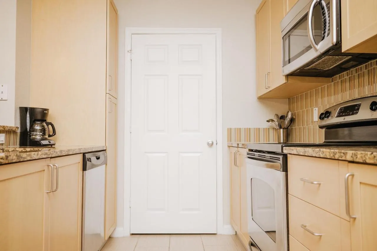 Perfect 2-Bedroom Resort Condo Free Parking Tampa Apartment