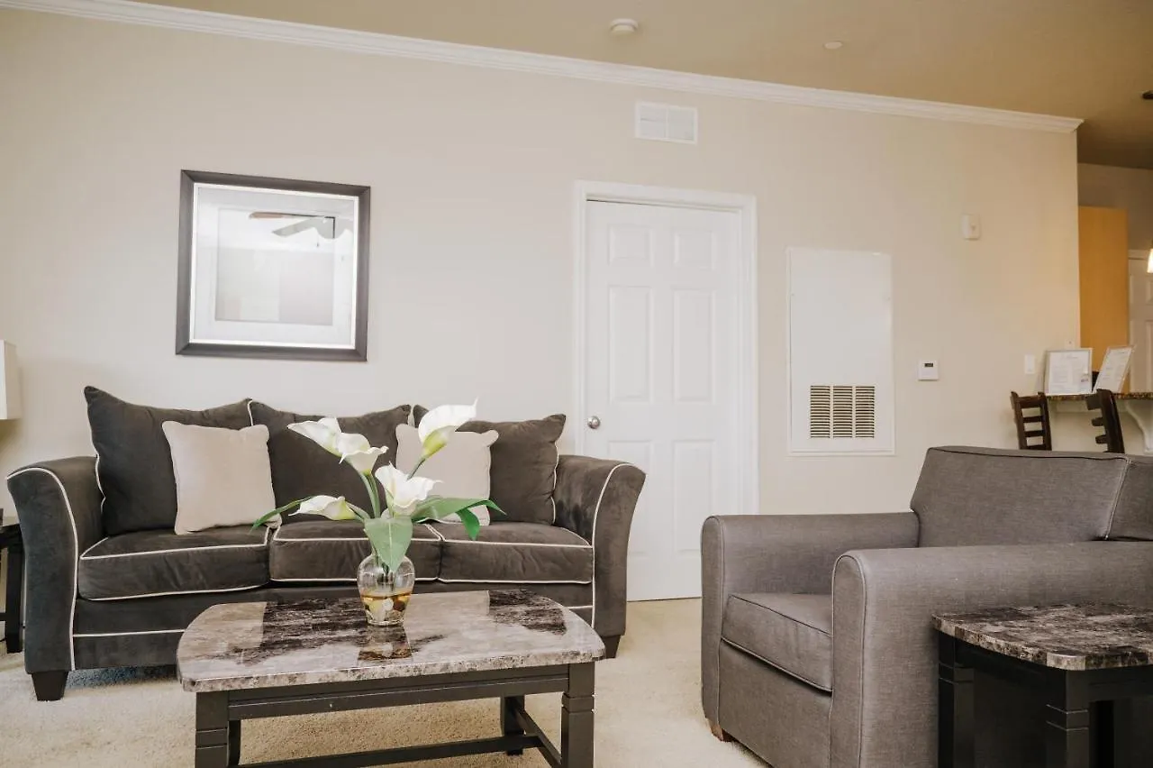 Perfect 2-Bedroom Resort Condo Free Parking Tampa 0*,  United States
